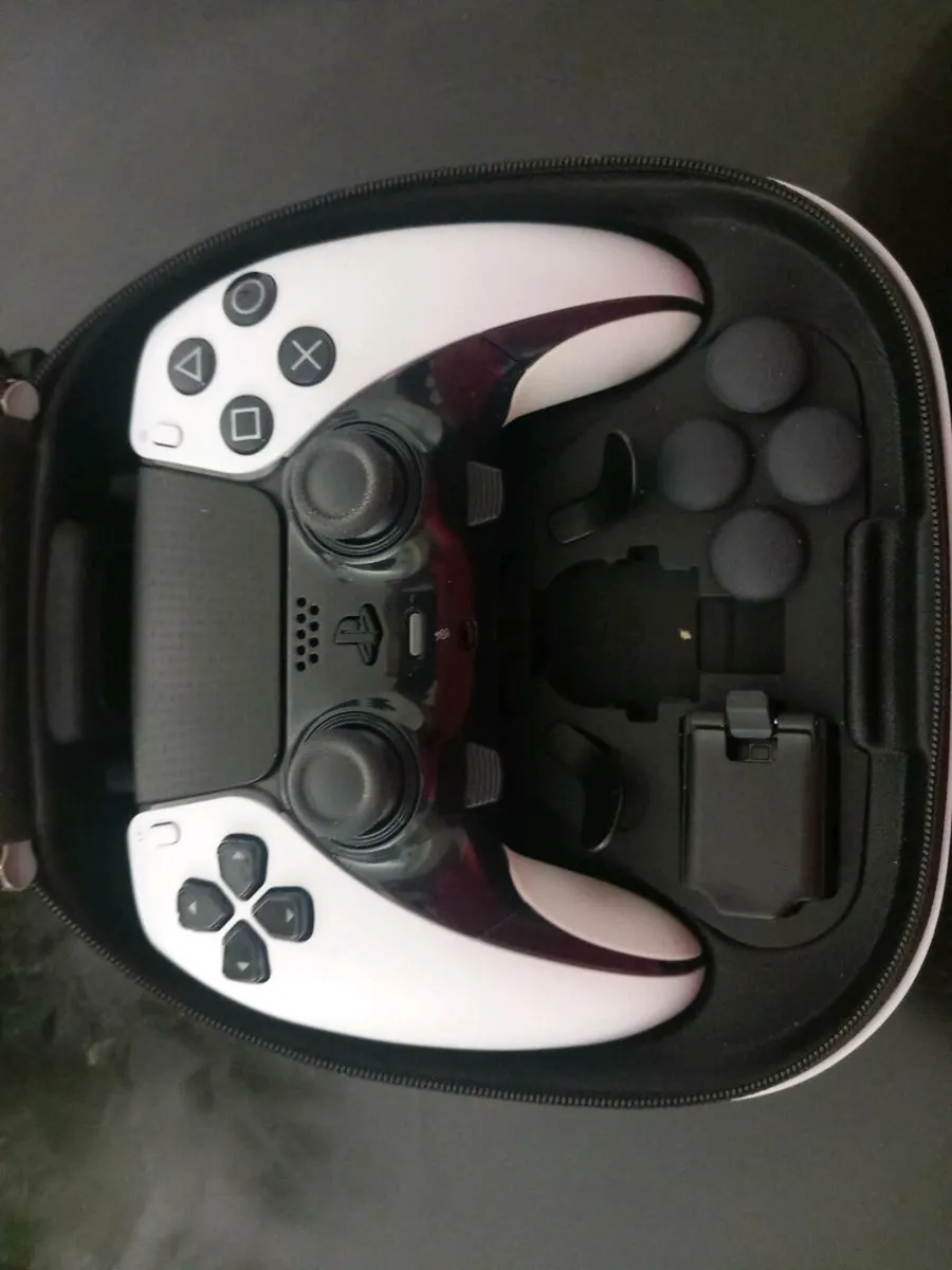 Ps5 daulsense edge controller - Image 1