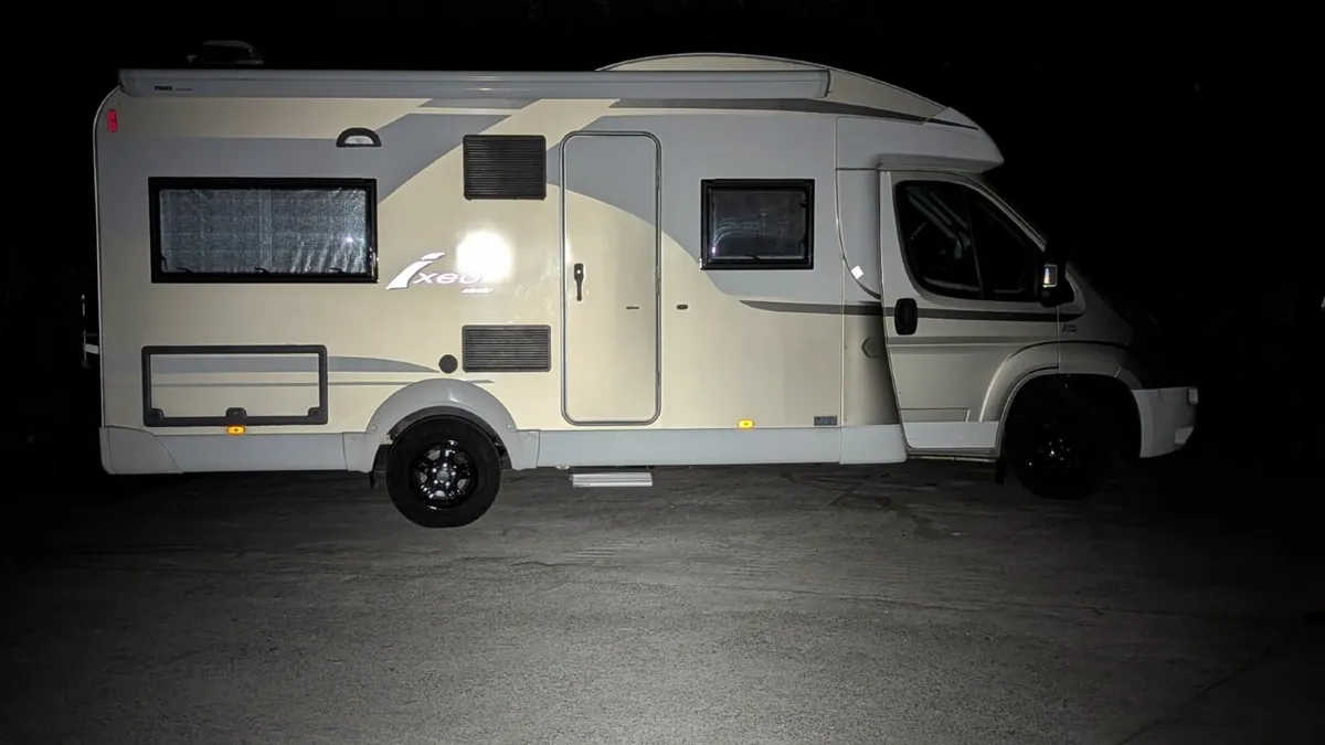 2013 burstner iXeo 664.  56k km        49995 euro - Image 1
