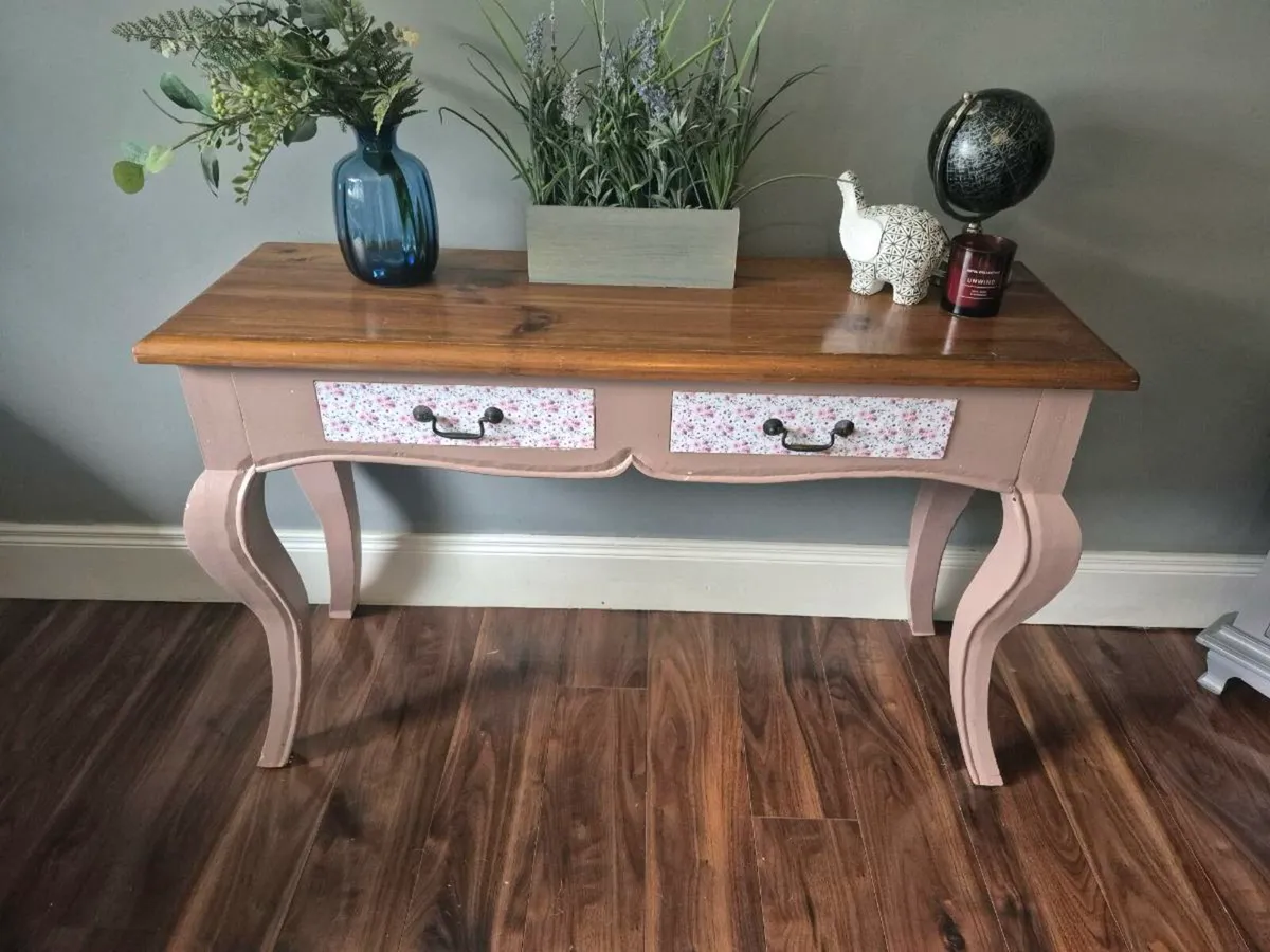 Console table - Image 1