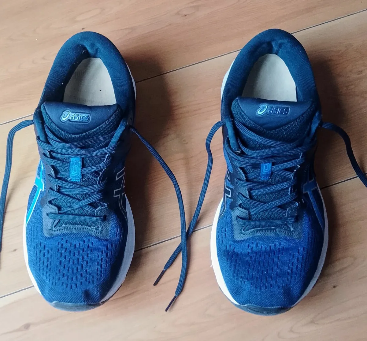 trainers uk9 - Image 1