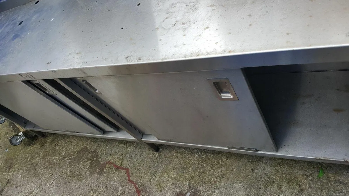 Steel counter - Image 1