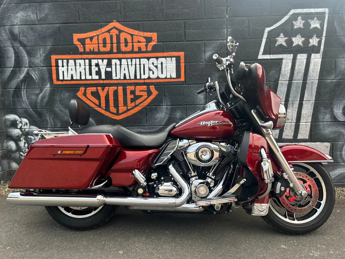 2009 HARLEY-DAVIDSON Street Glide - Image 1