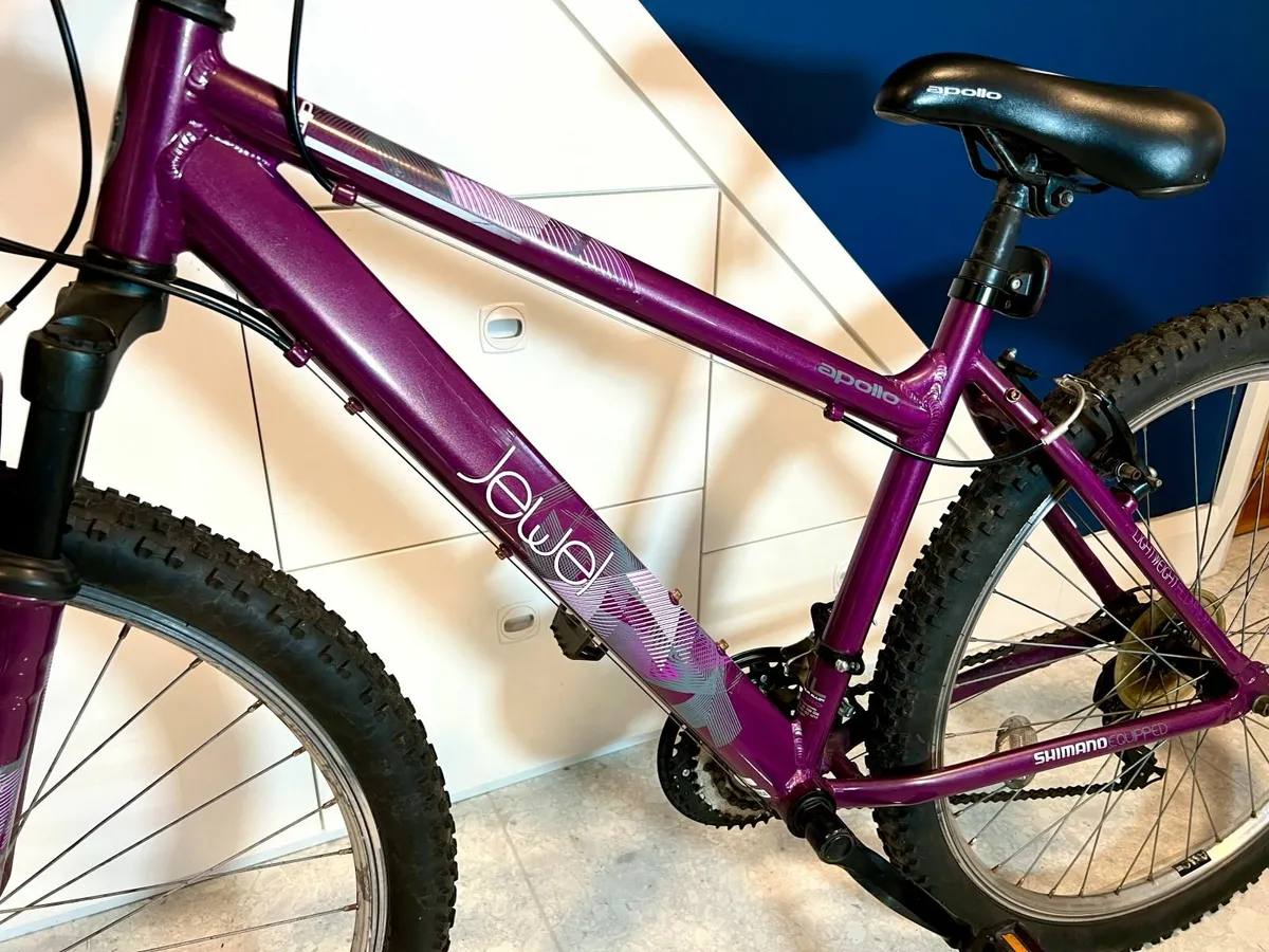 Apollo Jewel Purple Mountain Bike - Image 3
