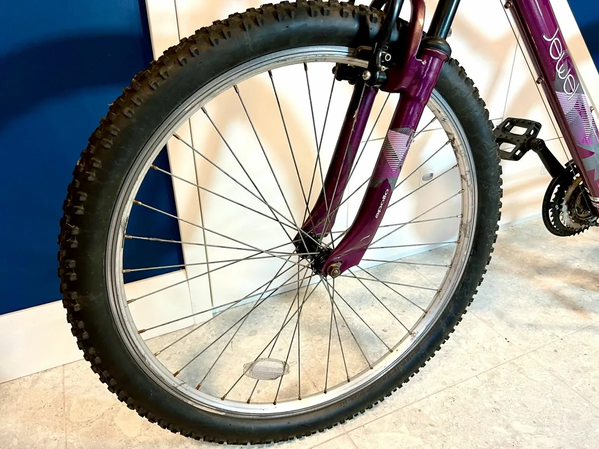 Apollo Jewel Purple Mountain Bike - Image 4