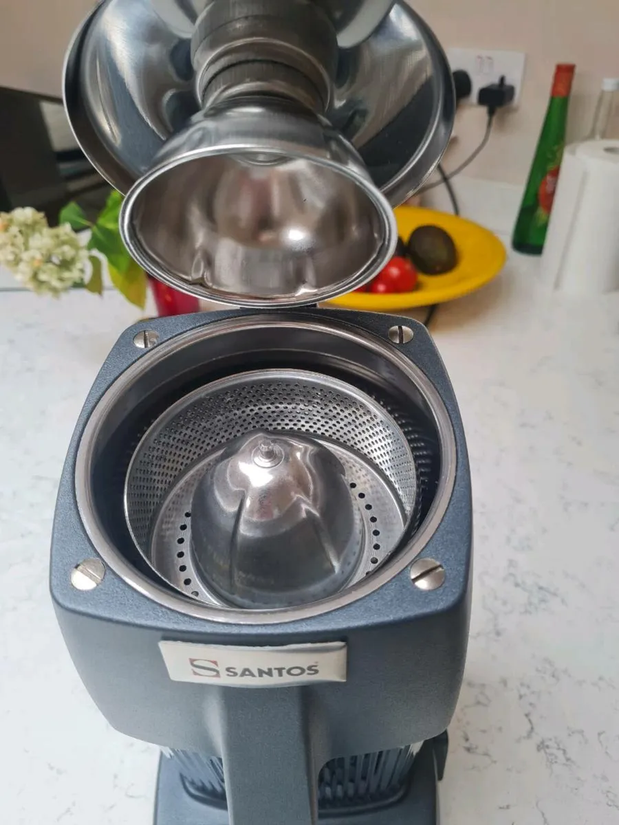 Santos Automatic Citrus Juicer 10 - Image 2