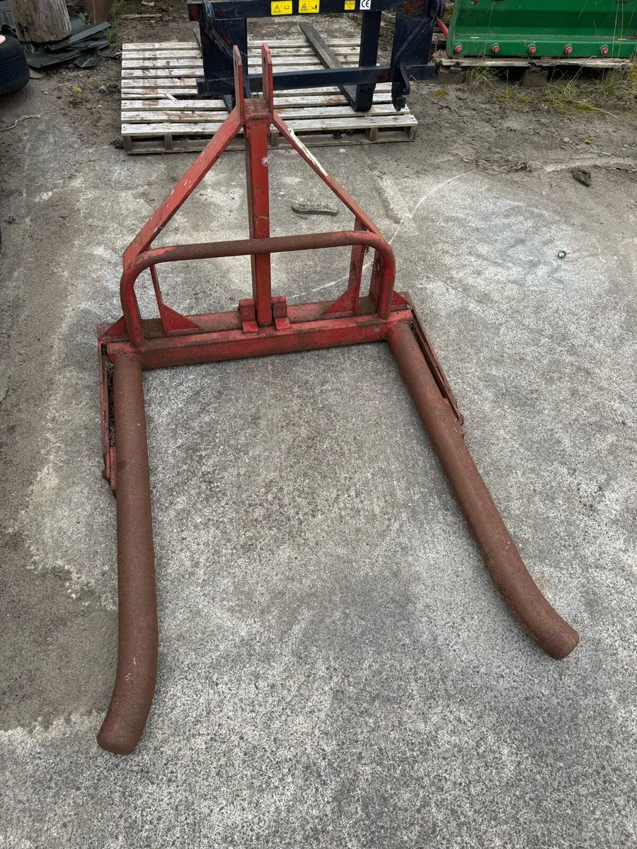 Heavy duty single bale lifter - Image 1