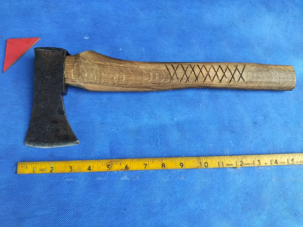 1.1/2lb Hand Axe - Image 1