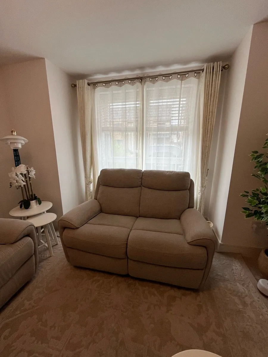🔥 Sofa Set for Sale – Recliners, Like New 🔥 - Image 2