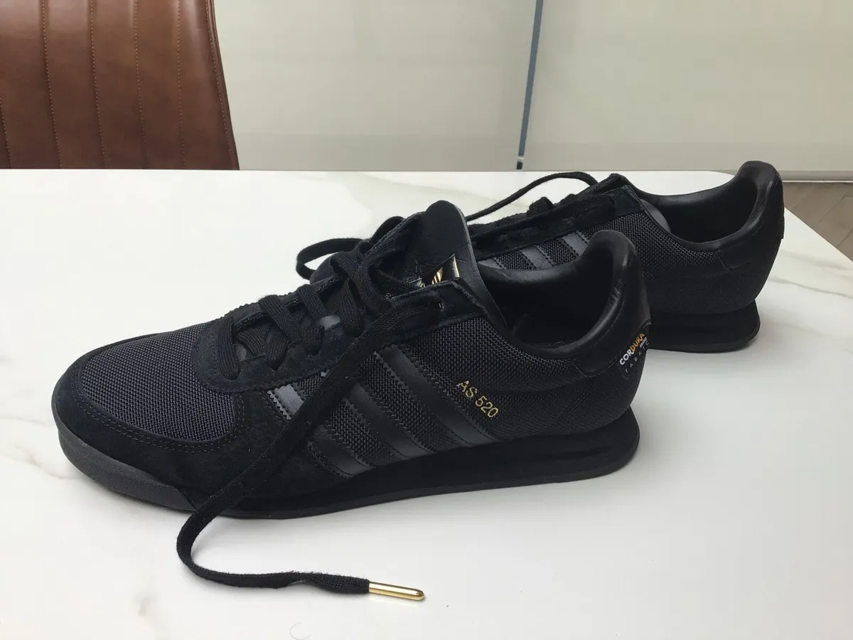 Men’s / Boy’s Trainers - Image 1