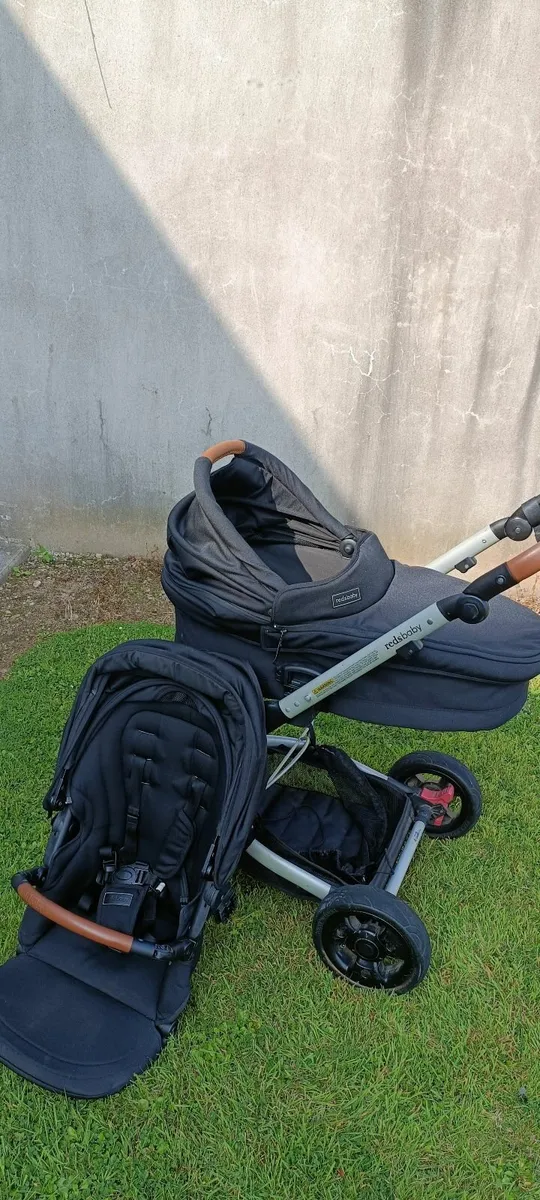 Redsbaby Pram & Stroller Travel System – Bassinet - Image 1