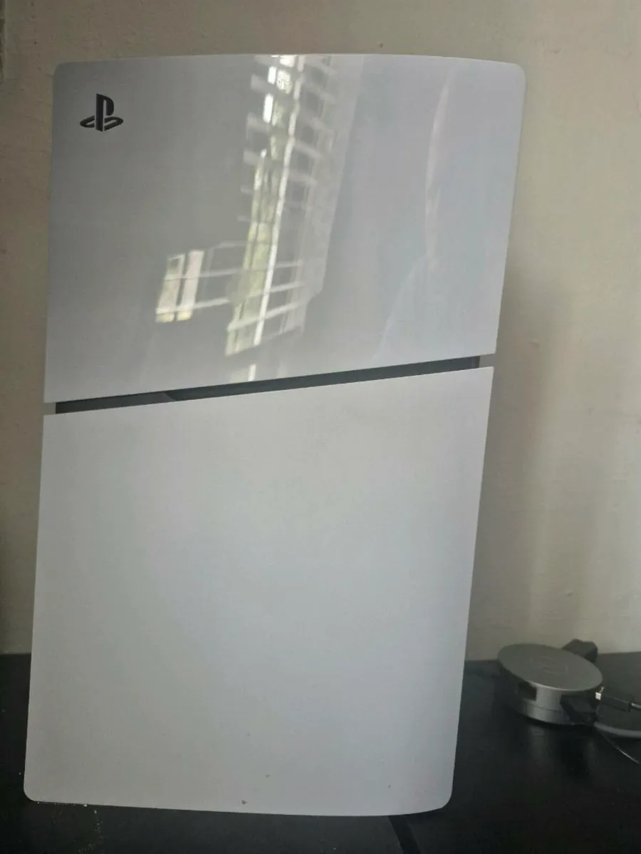 Ps5 slimline 1TB (No controller)