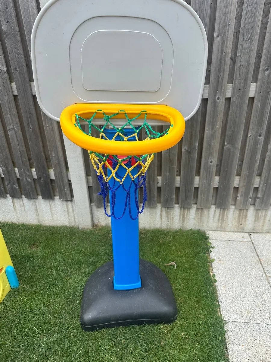 Toddler basketball net - Image 1