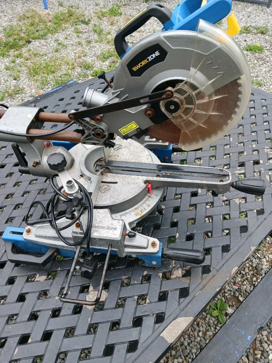 Work zone meet saw tilt and slide working perfect - Image 1