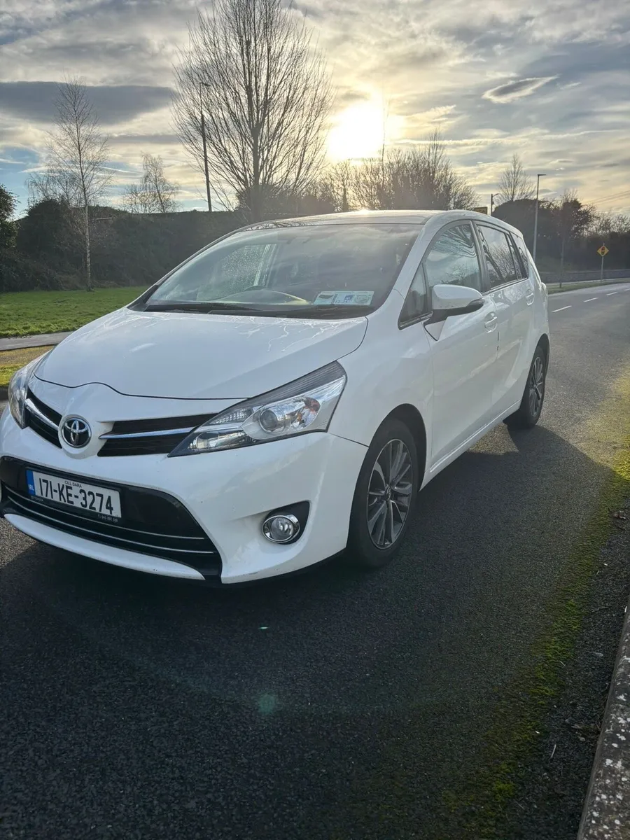 Car - Image 2