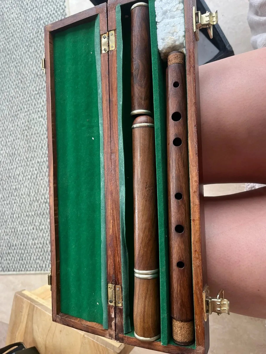 Rosewood Fute - Image 1