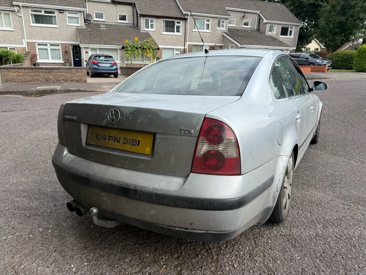 Volkswagen Passat 2004 1.9TDI - Image 1