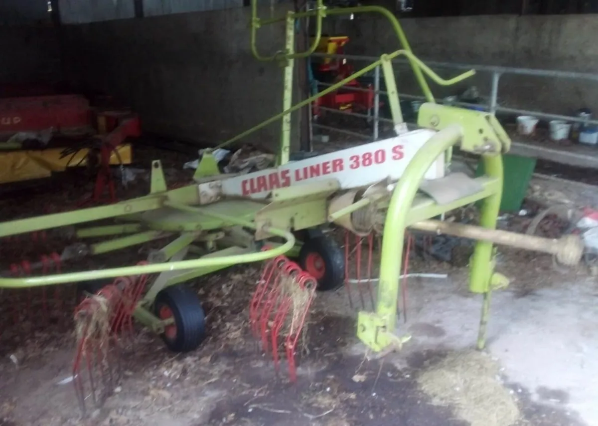 Claas 380 single rotor rake - Image 2
