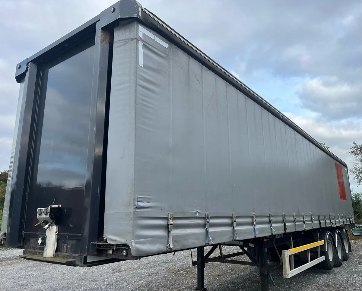 Sdc curtainsider , manitou forklift kit - Image 2