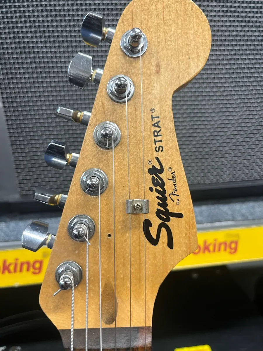 Squier Stratocaster - Image 3