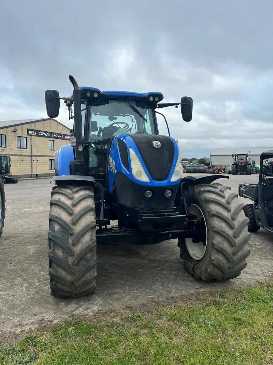 NEW HOLLAND 2017 - Image 1