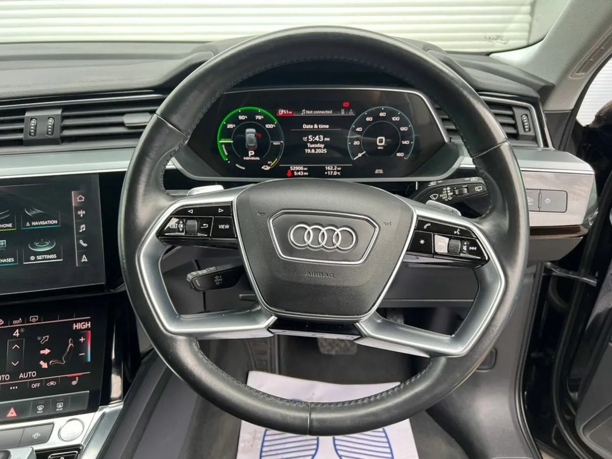 Audi e-tron 50 QUATTRO // AUDI ADAPTIVE AIR SUSPEN - Image 4