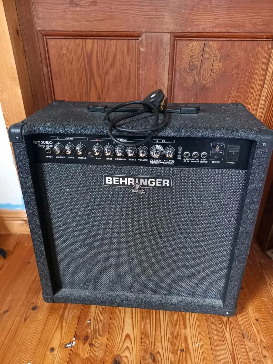Guitar Amp - beringer gtx60 - NEEDS FIXING - Image 1