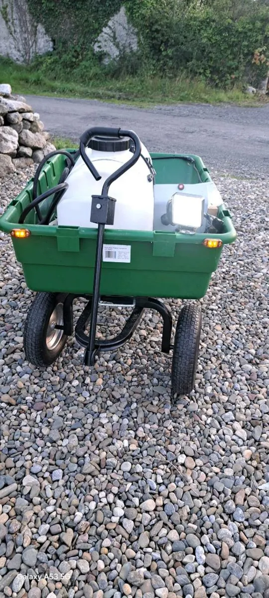 12 v battery  operated  weed sprayer - Image 4