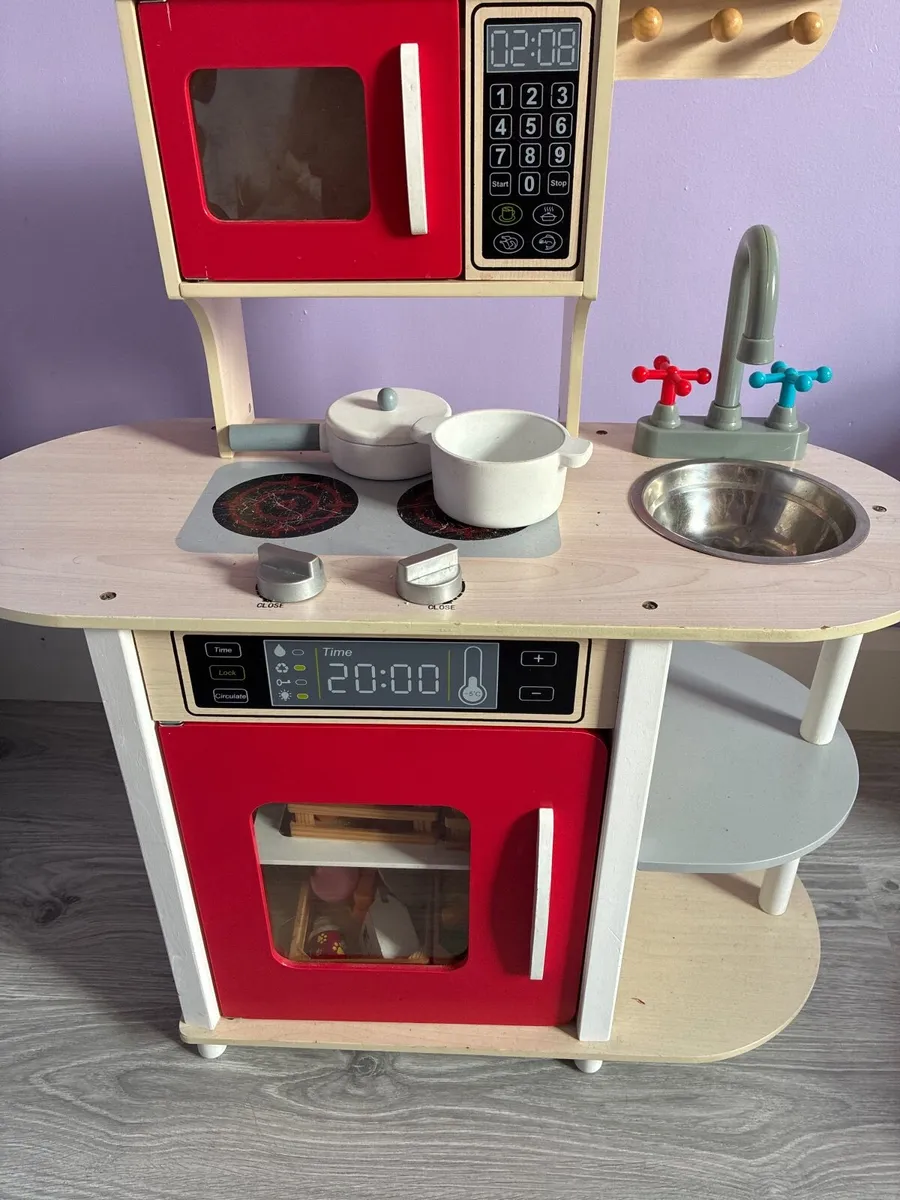 Kids play kitchen - Image 2