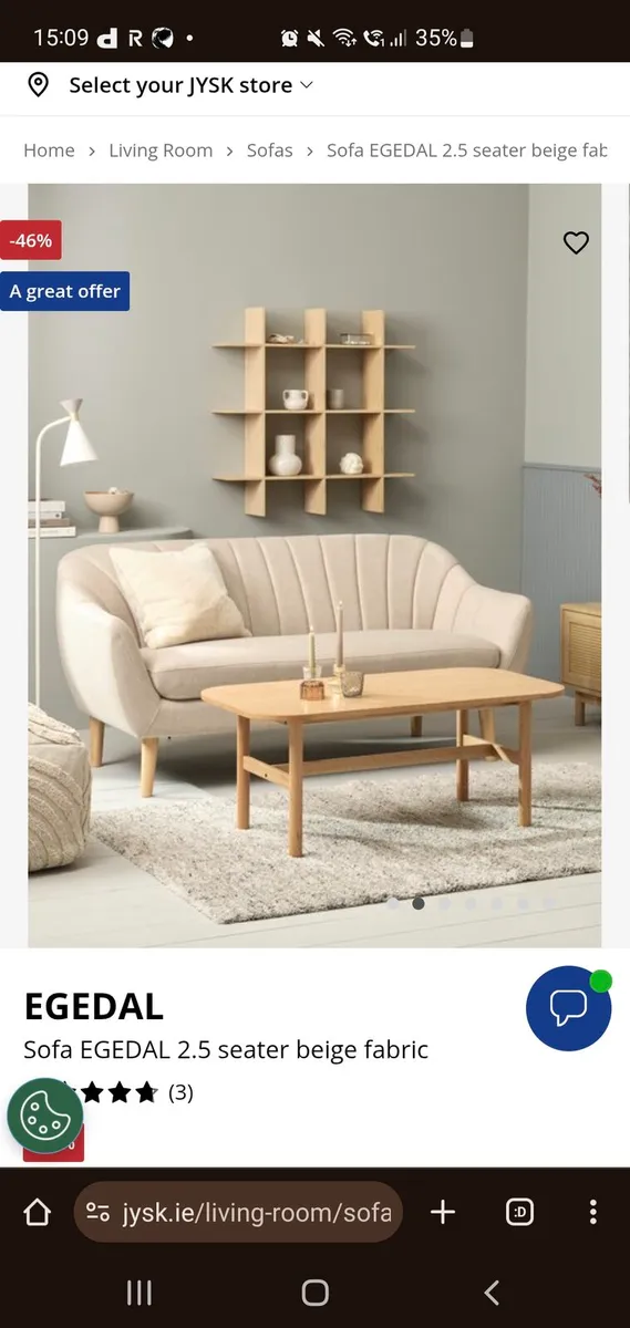 Gorgeous cream escaloped couch - Image 1