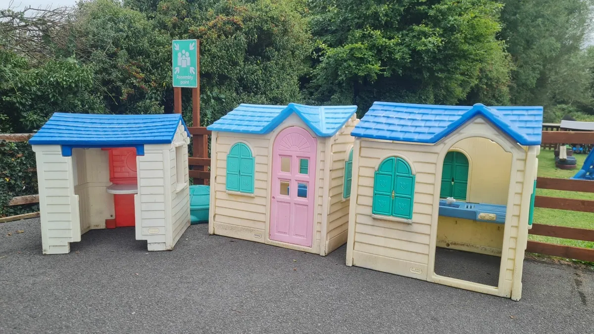 Play house.  slide. cars sand pit - Image 4