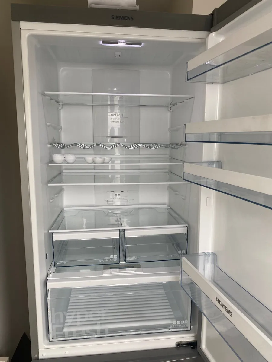 Refrigerator - Image 2