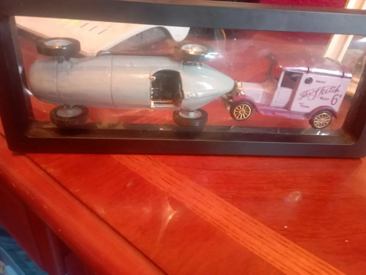 VINTAGE CORGI CLASSIC CAR COLLECTION - Image 3