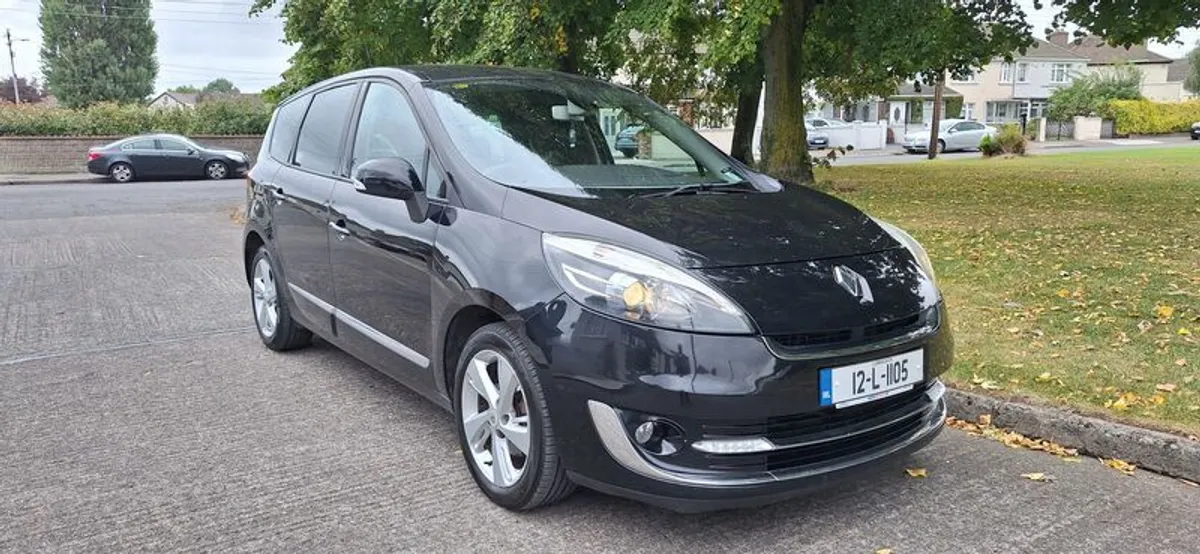 2012 Renault Grand Scenic - Image 1