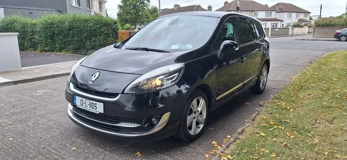 2012 Renault Grand Scenic - Image 2
