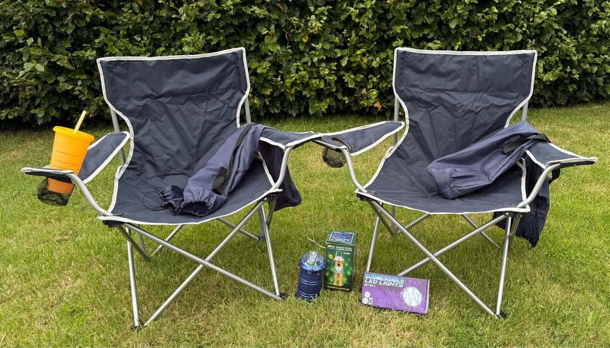 Camping foldable chairs + lights - Image 1