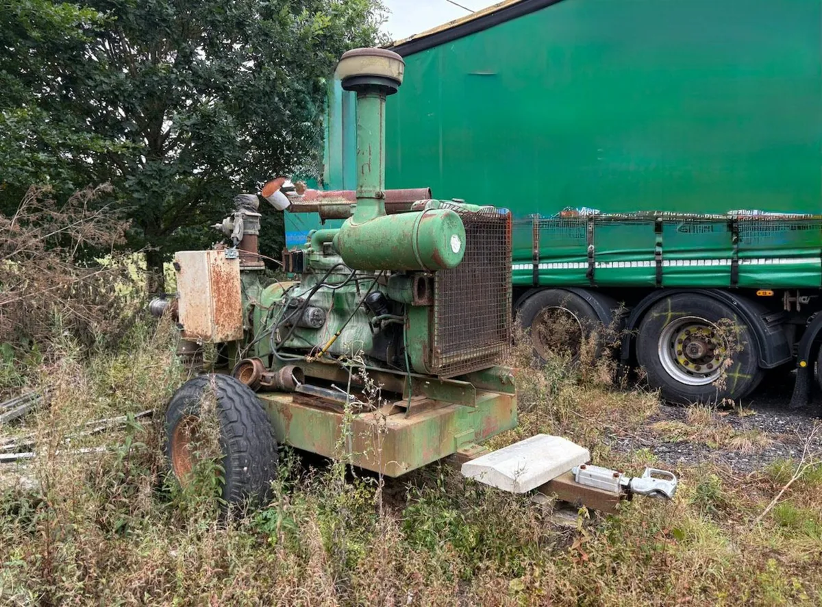 Water Pump c/w John Deere 6 Cylinder Engine - Image 2