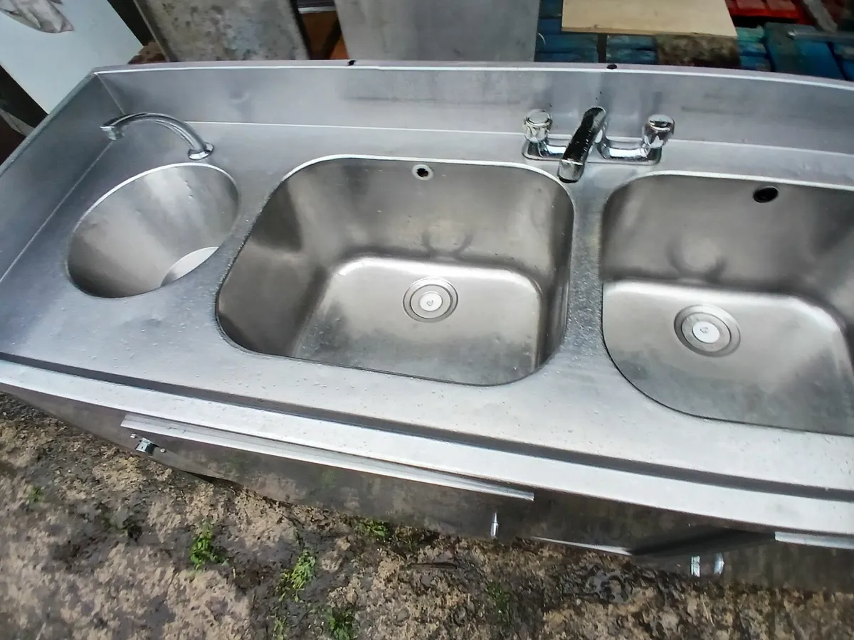 Stainless steel cabbinet double sink unit complete - Image 1