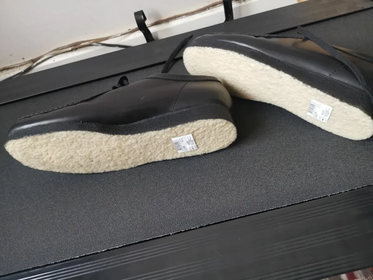 Shoe - Image 2