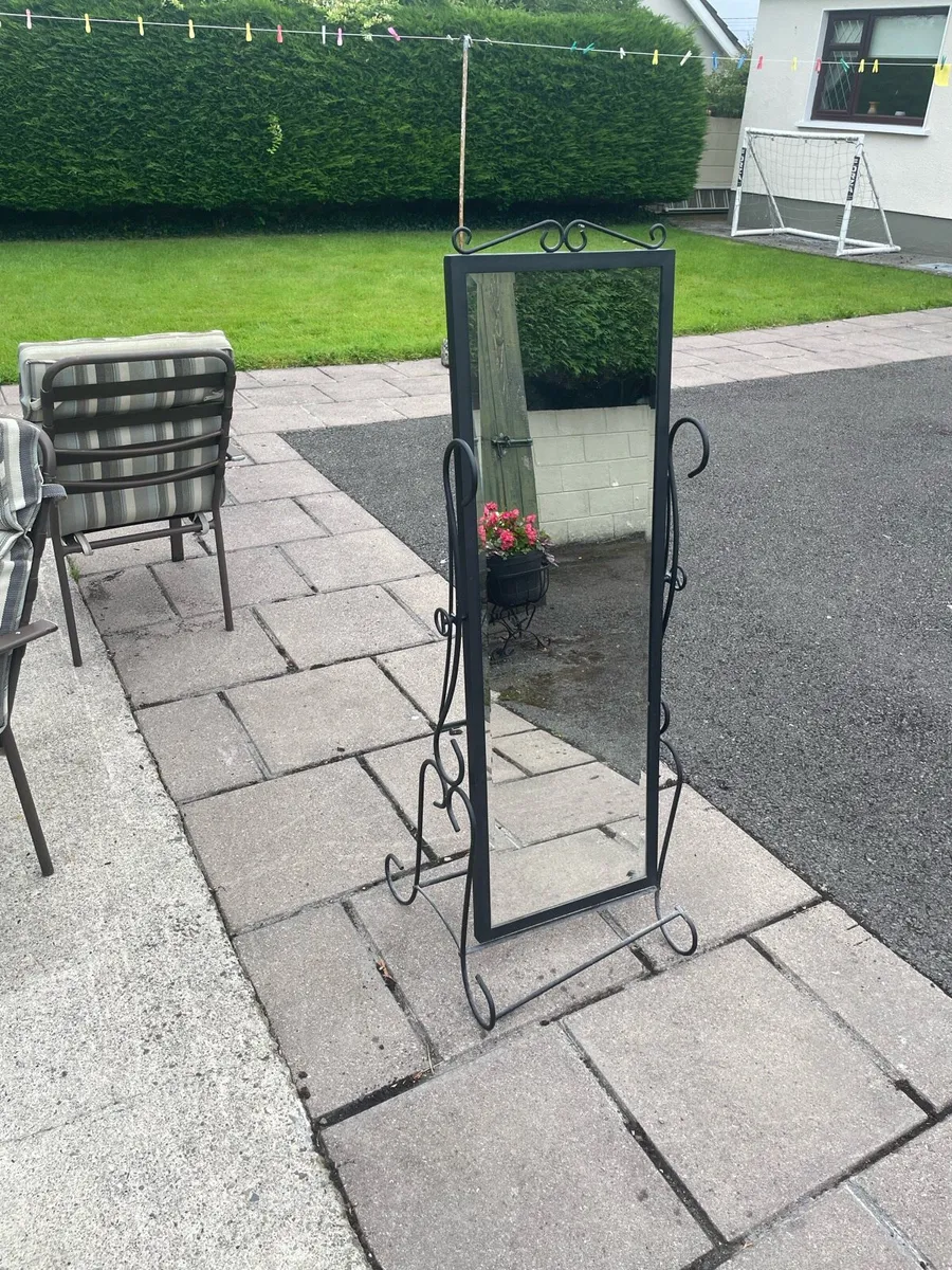 Mirror - Image 1