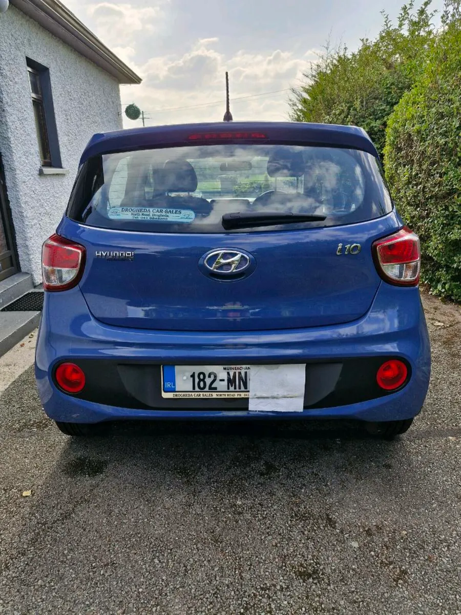 2018 HYUNDAI i10 Delux 4DR - Image 2