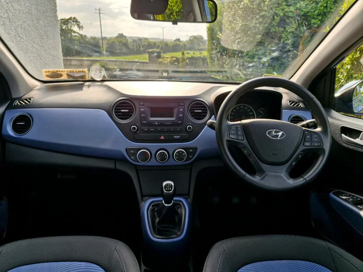 2018 HYUNDAI i10 Delux 4DR - Image 4