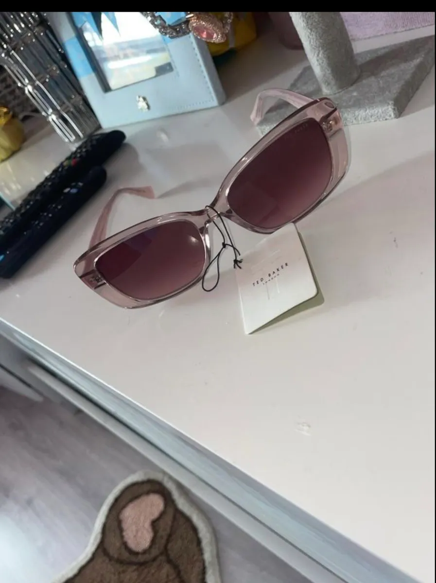 Sunglasses - Image 3