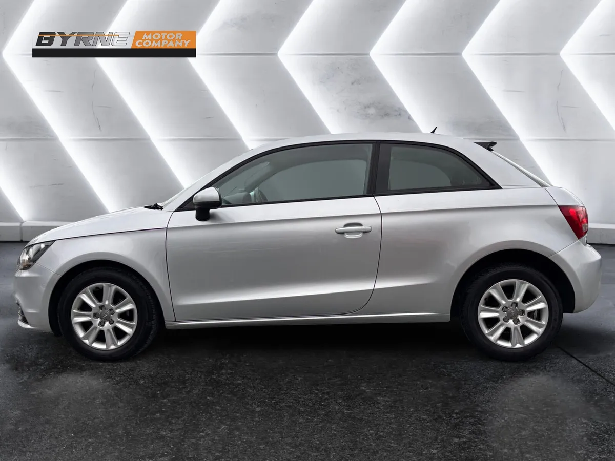AUDI A1 1.2 TFSI, 2013 - Image 2