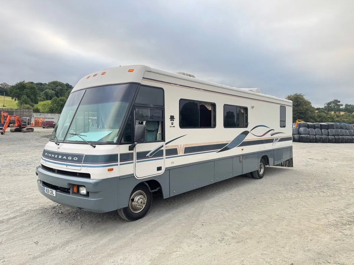 Winniebago RV - Image 4