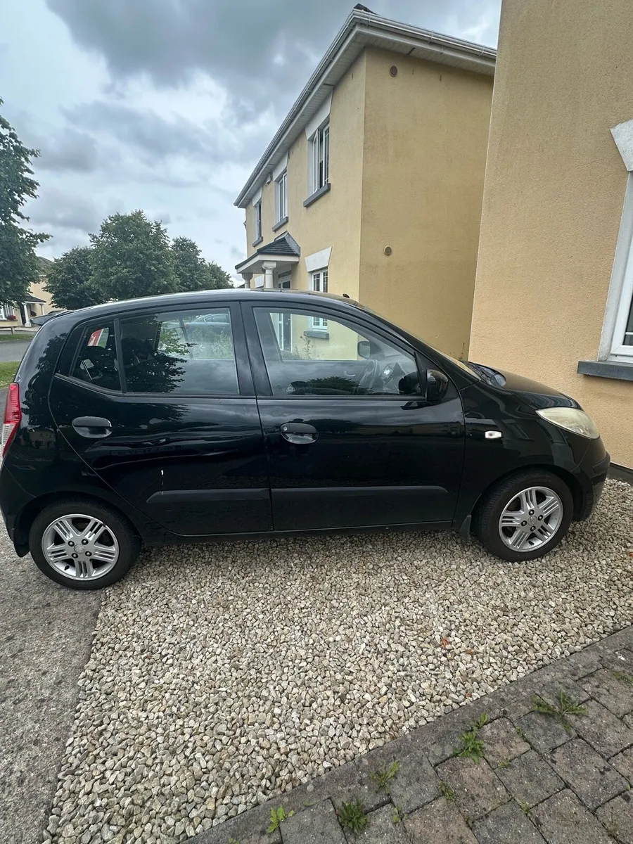 Car - Image 2