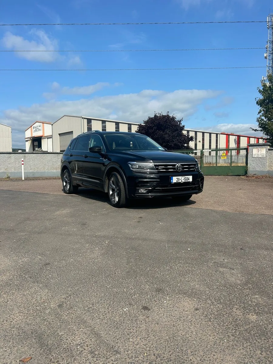 VW R Line Tiguan AllSpace - Image 2