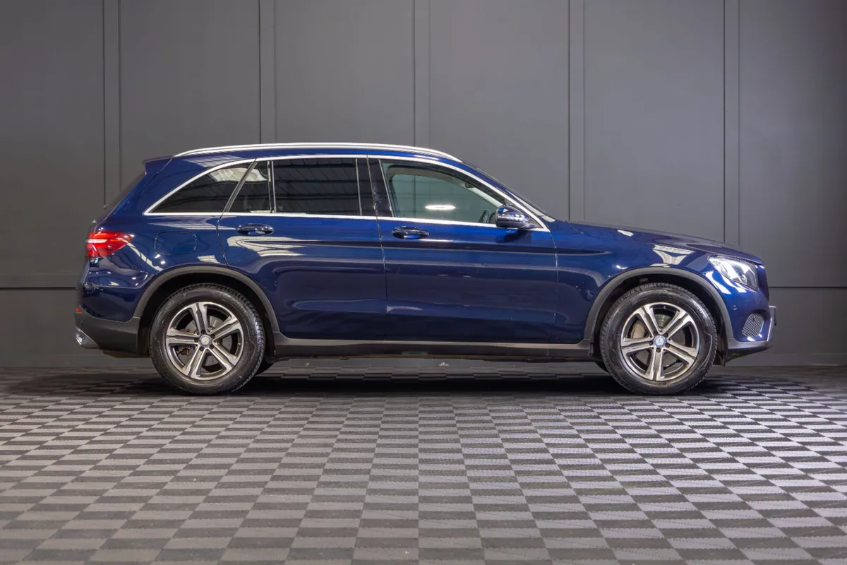 162 Mercedes-Benz GLC 220d 4Matic - Image 2
