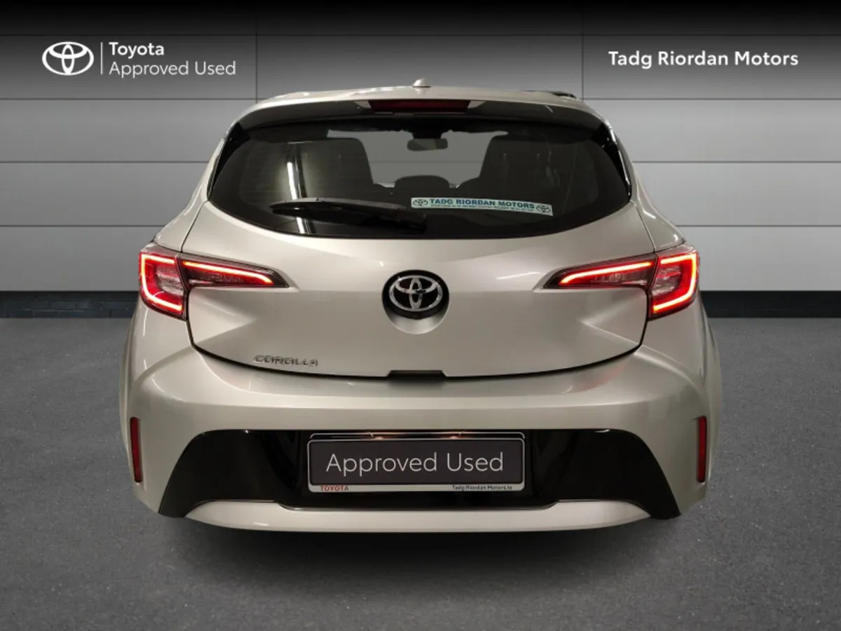 Toyota Corolla 1.2T LUNA H/B - Image 4