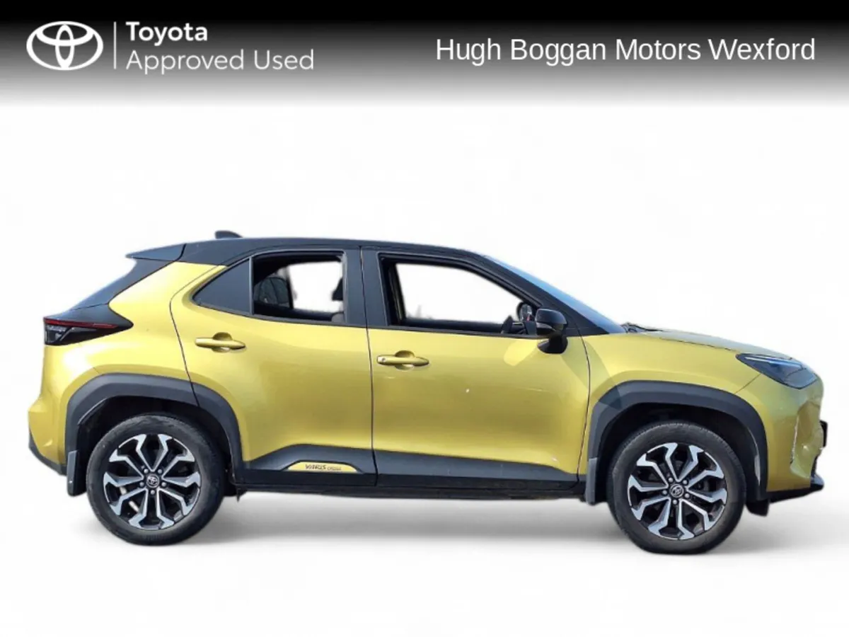 Toyota Yaris Cross SPORT LOW MILEAGE - Image 3