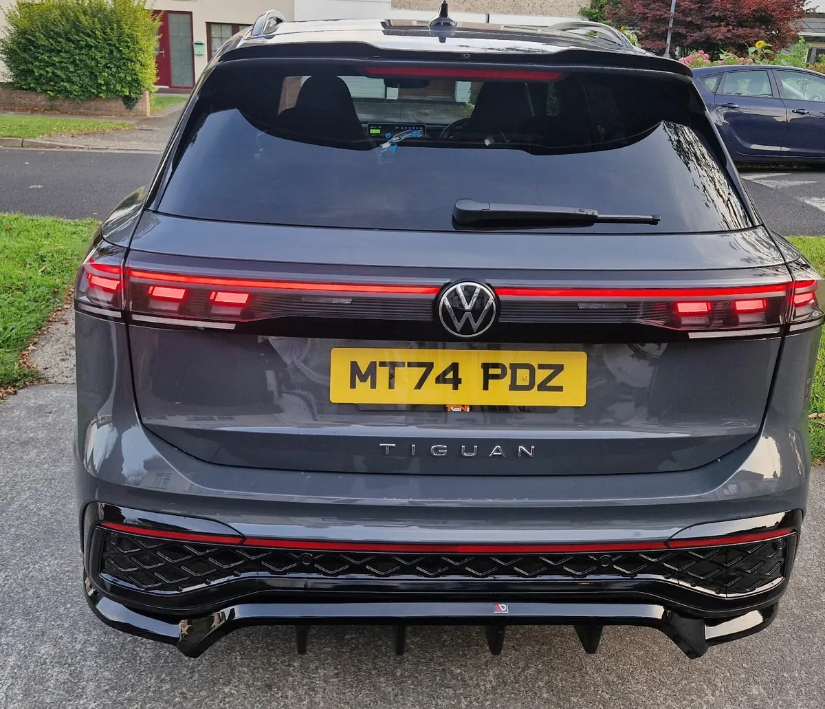 Volkswagen Tiguan 2024 - Image 2